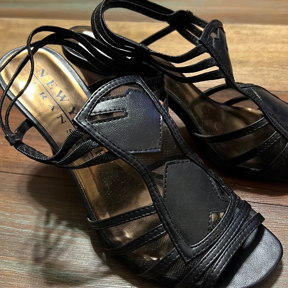 New York Transit, black heels, size 8 1/2, new without tags